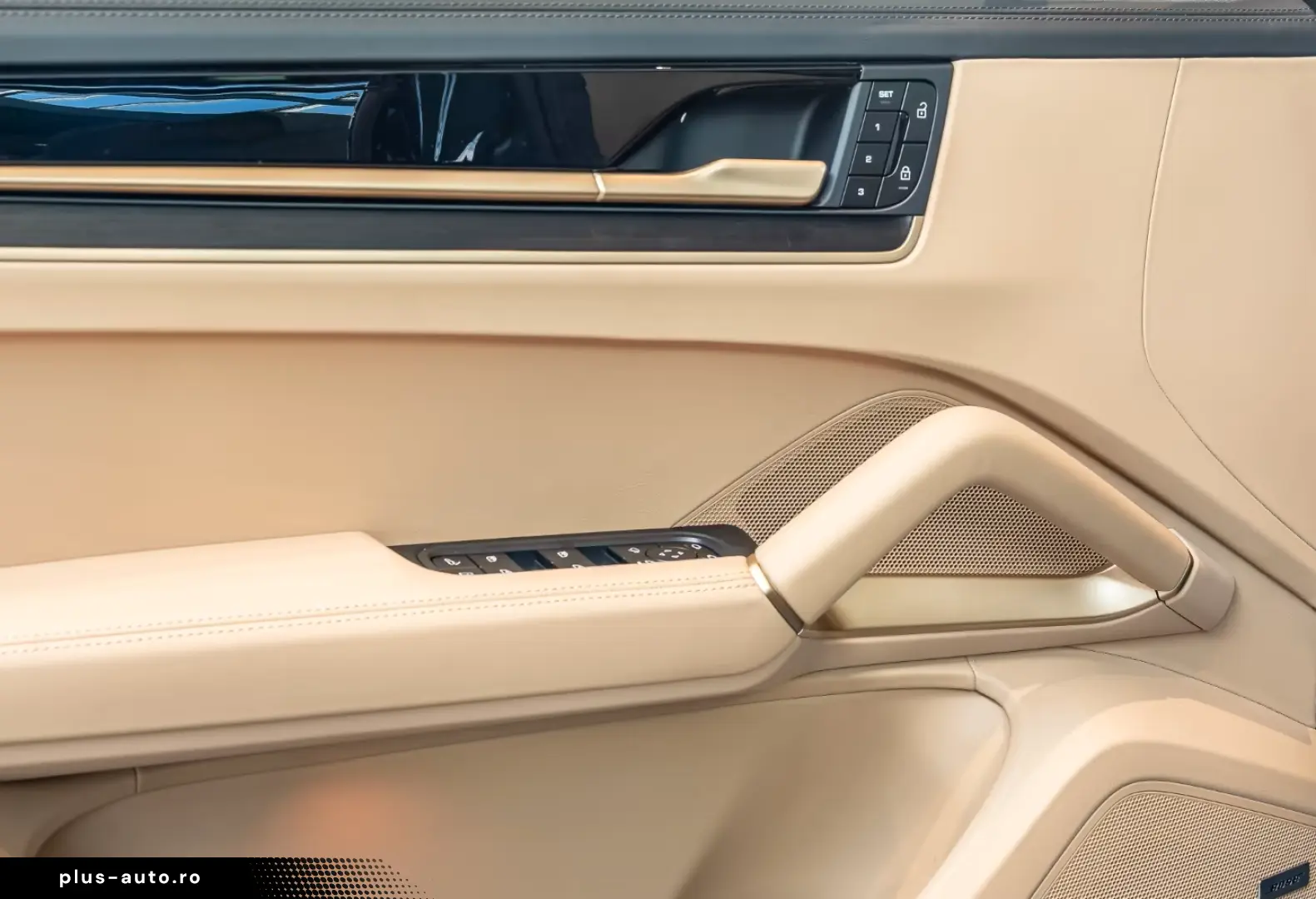 Porsche Cayenne E-Hybrid Coupe Black Edition PTS