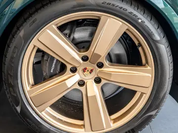 Porsche Cayenne E-Hybrid Coupe Black Edition PTS