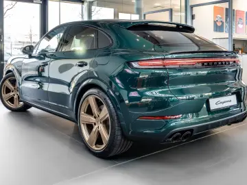 Porsche Cayenne E-Hybrid Coupe Black Edition PTS
