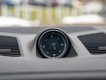 Porsche Cayenne E-Hybrid Coupe Black Edition PTS