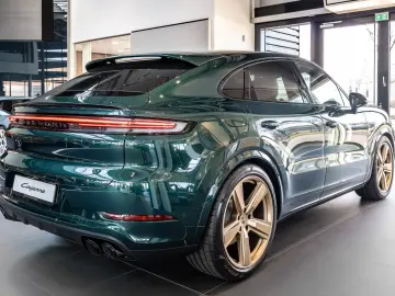 Porsche Cayenne E-Hybrid Coupe Black Edition PTS