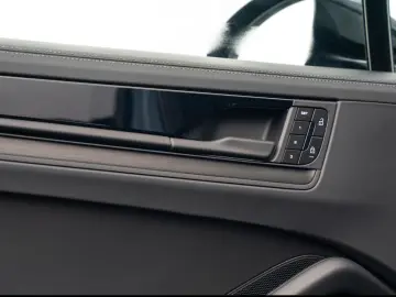 Porsche Cayenne E-Hybrid Coupe Black Edition PTS