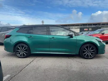 Toyota Corolla 2 0 Hybrid GR Sport