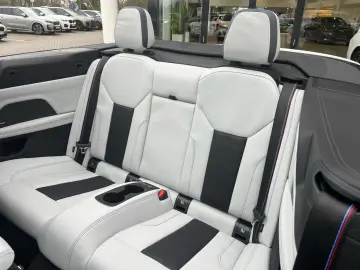 BMW M4 M xDrive Competition HUD Navi Harman Kardon