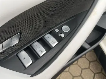 BMW M4 M xDrive Competition HUD Navi Harman Kardon