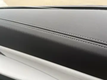 BMW M4 M xDrive Competition HUD Navi Harman Kardon