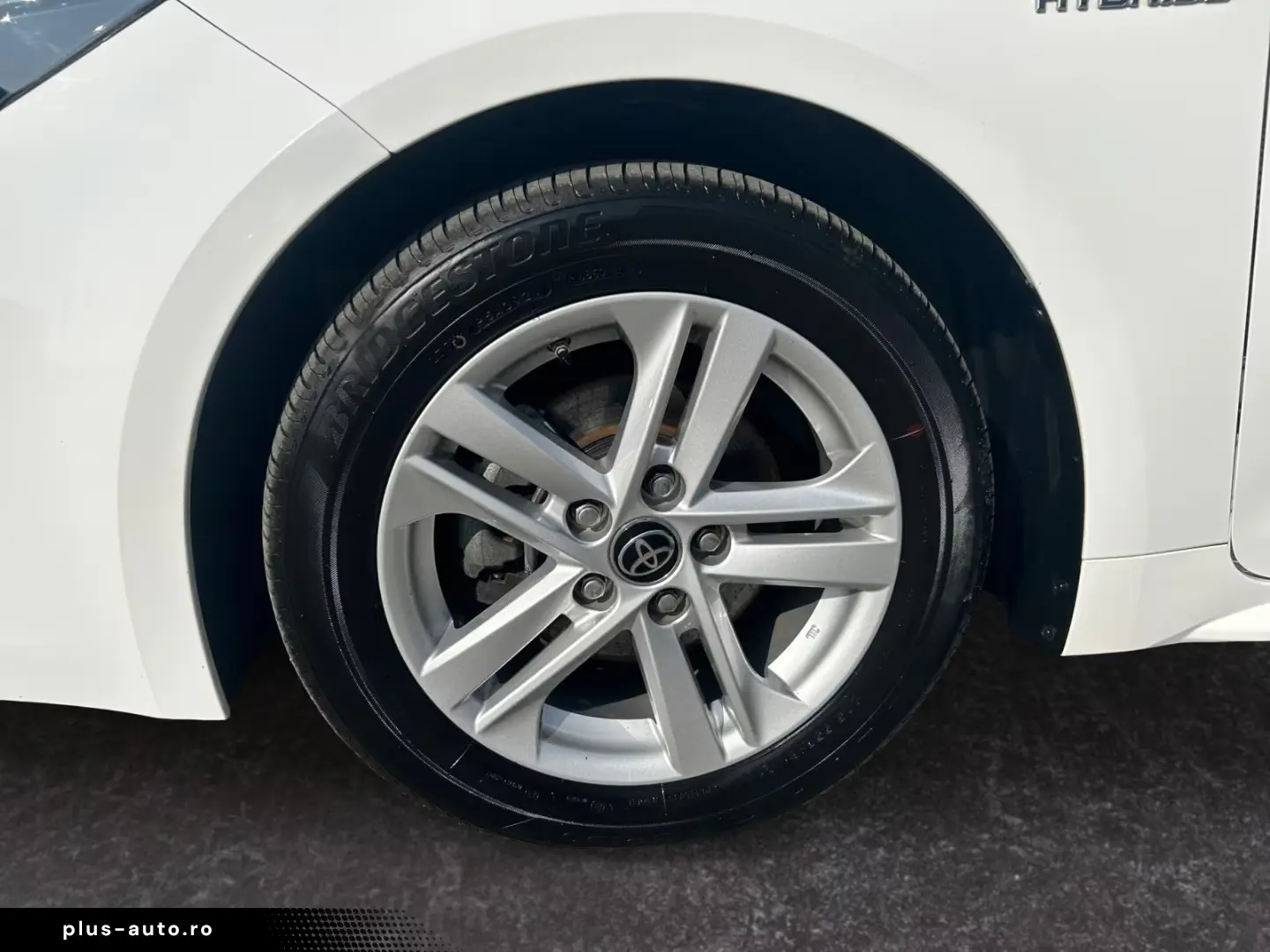 Toyota Corolla 1.8 Hybrid Business Edition