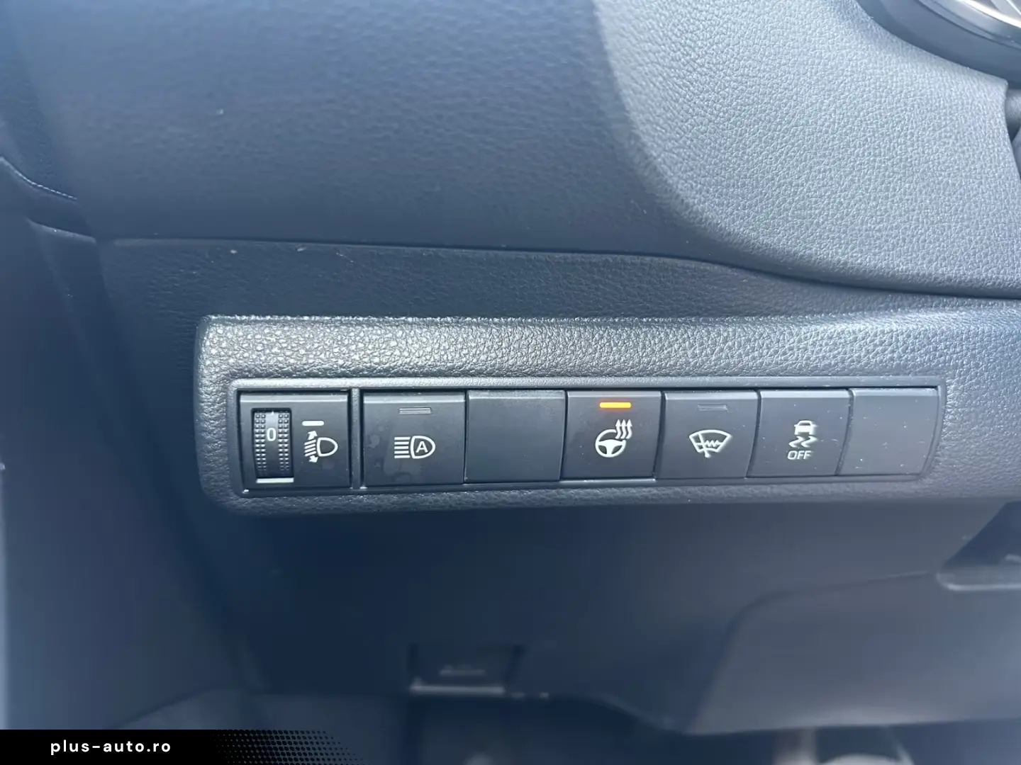 Toyota Corolla 1.8 Hybrid Business Edition