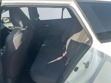 Toyota Corolla 1.8 Hybrid Business Edition