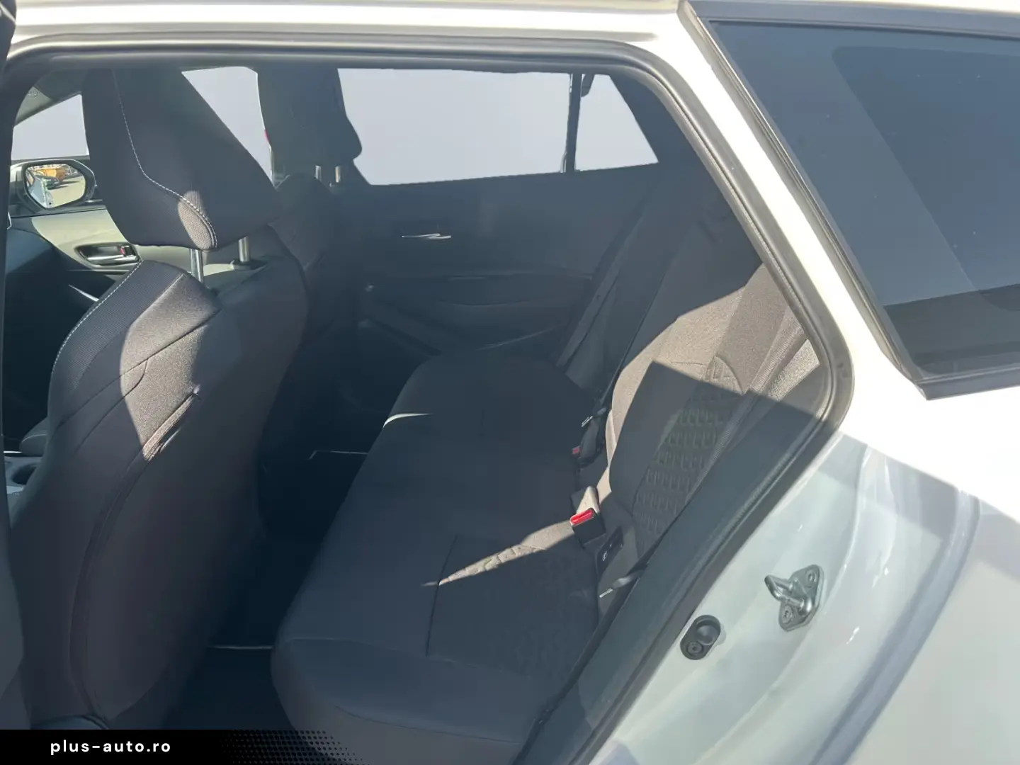 Toyota Corolla 1.8 Hybrid Business Edition