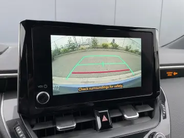 Toyota Corolla Touring Sports 1.8 Dynamic e-CVT Busines