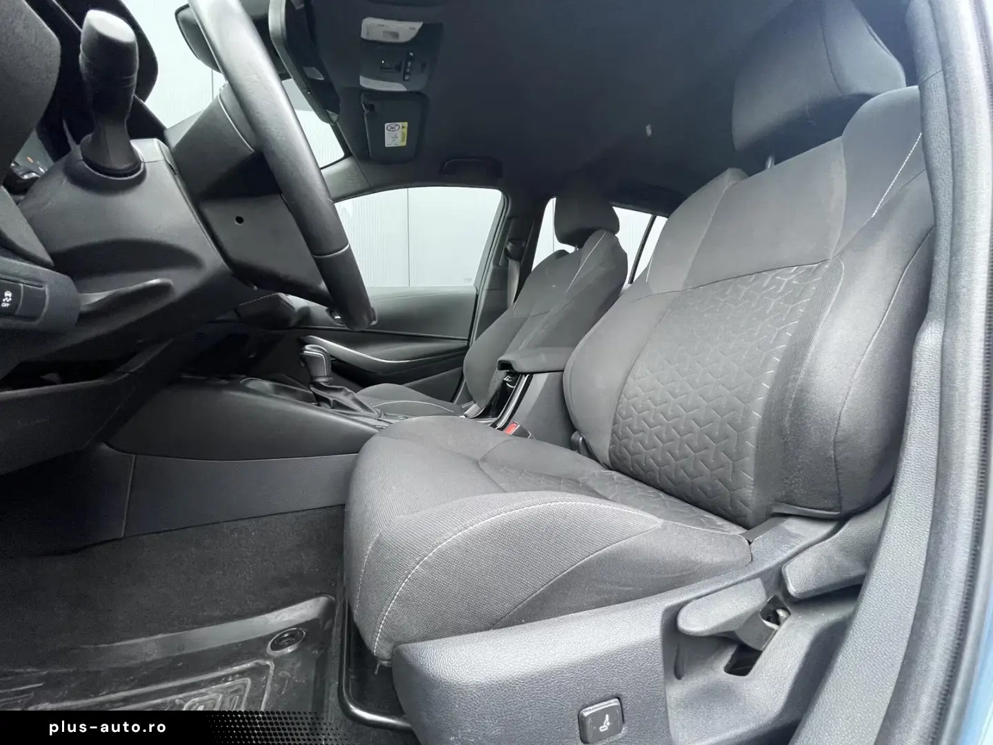 Toyota Corolla Touring Sports 1.8 Dynamic e-CVT Busines