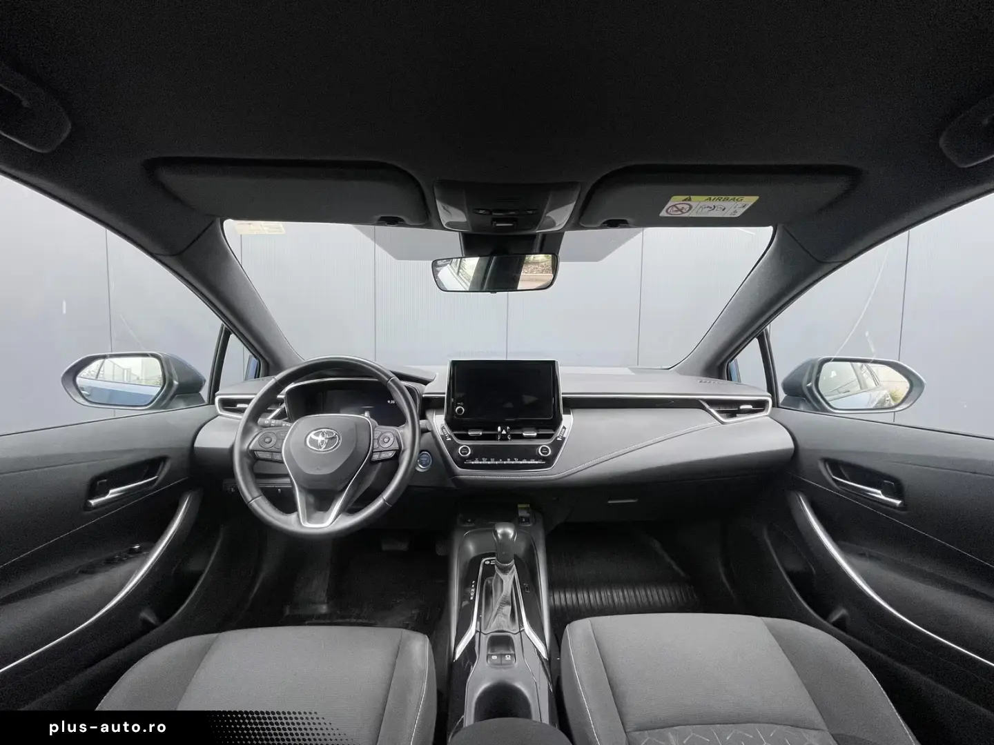 Toyota Corolla Touring Sports 1.8 Dynamic e-CVT Busines