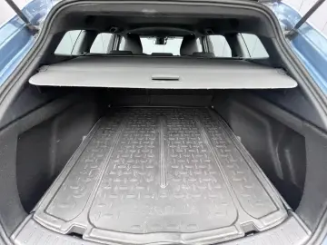 Toyota Corolla Touring Sports 1.8 Dynamic e-CVT Busines