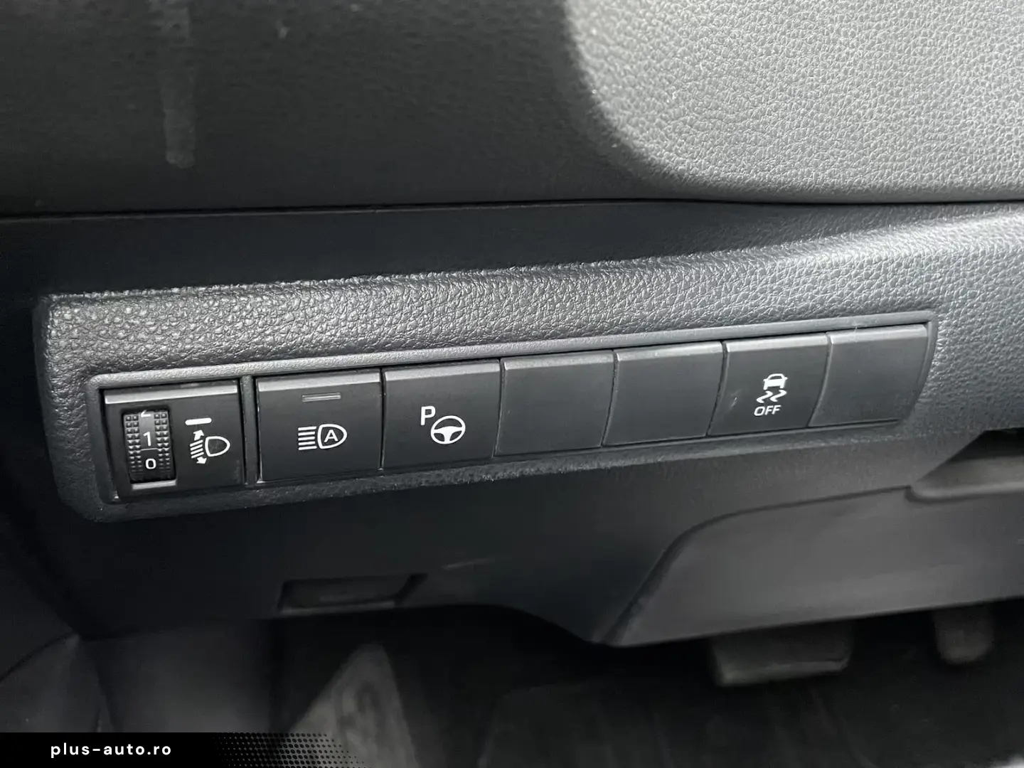 Toyota Corolla Touring Sports 1.8 Dynamic e-CVT Busines