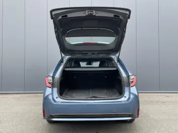 Toyota Corolla Touring Sports 1.8 Dynamic e-CVT Busines