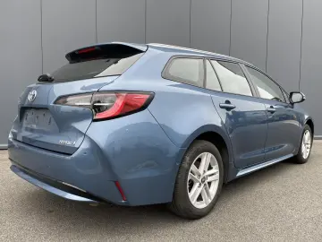 Toyota Corolla Touring Sports 1.8 Dynamic e-CVT Busines