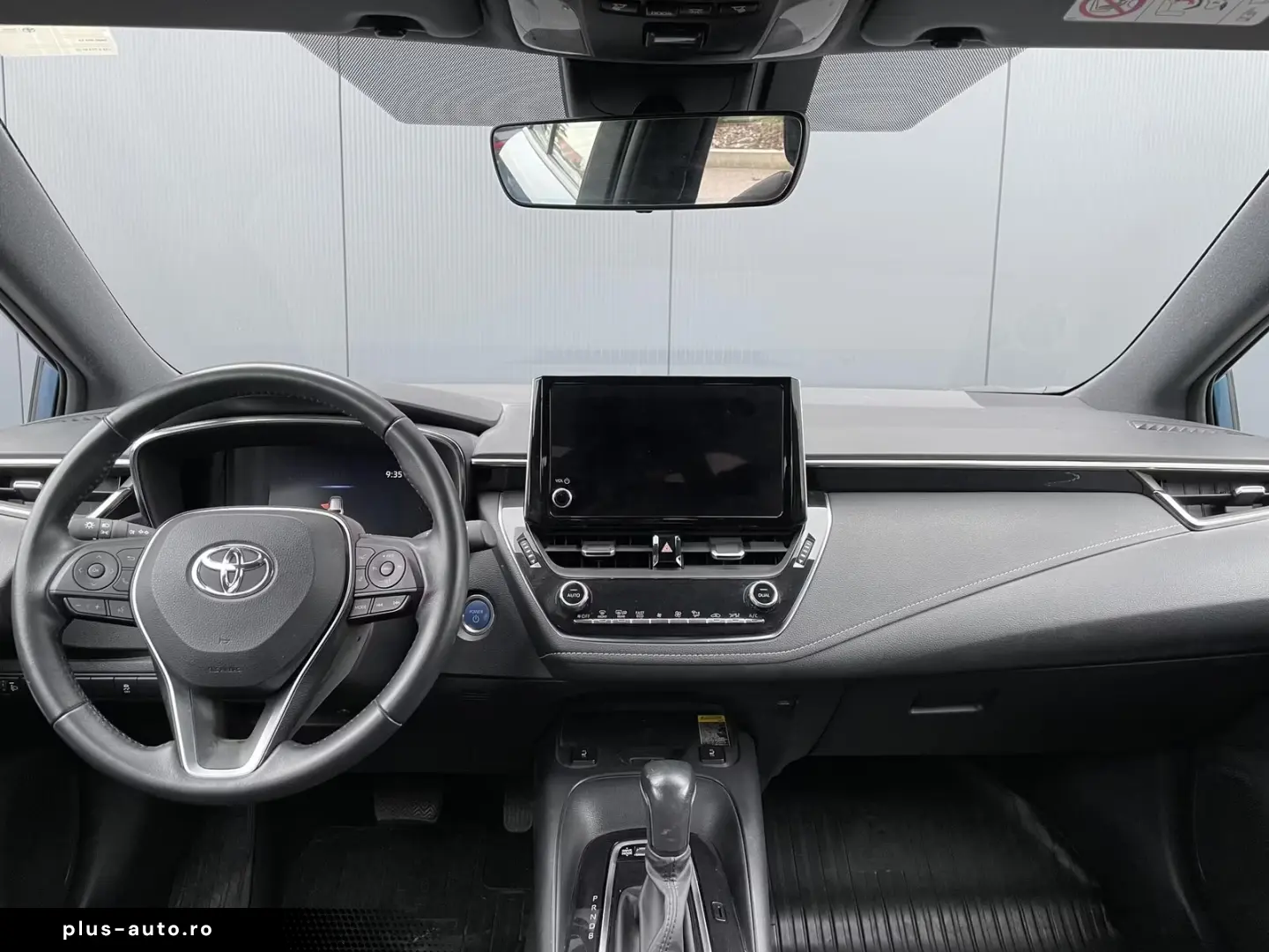 Toyota Corolla Touring Sports 1.8 Dynamic e-CVT Busines