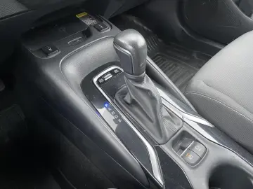 Toyota Corolla Touring Sports 1.8 Dynamic e-CVT Busines