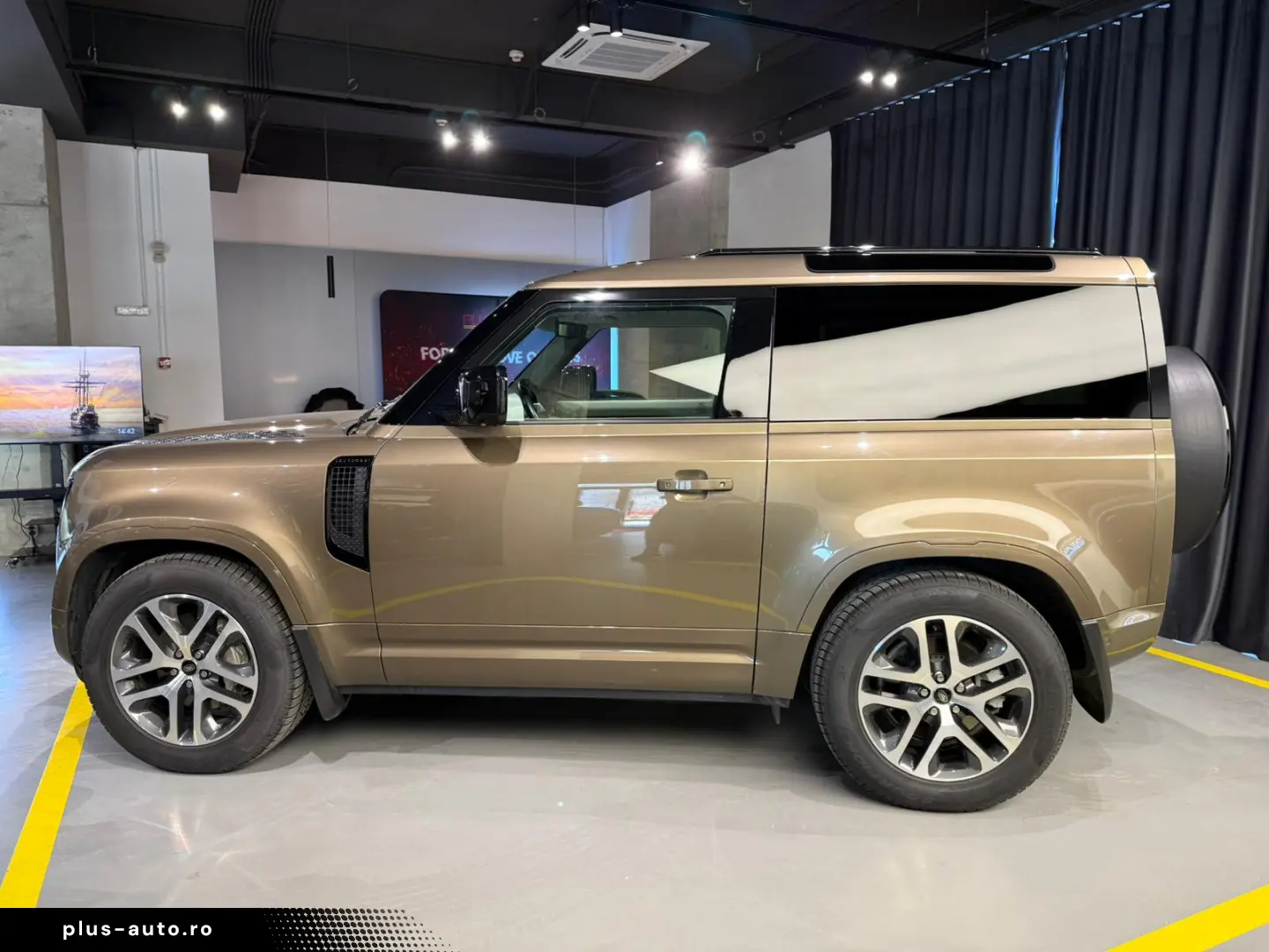 Land Rover Defender 90 2024 3.0 benzina 400CP GARANTIE