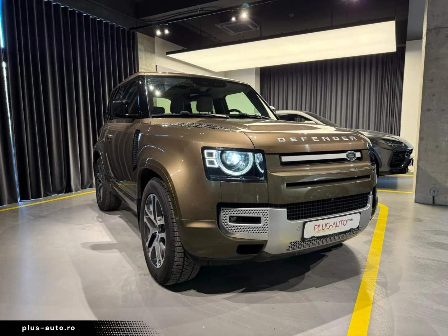 Land Rover Defender 90 2024 3.0 benzina 400CP GARANTIE