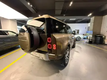 Land Rover Defender 90 2024 3.0 benzina 400CP GARANTIE