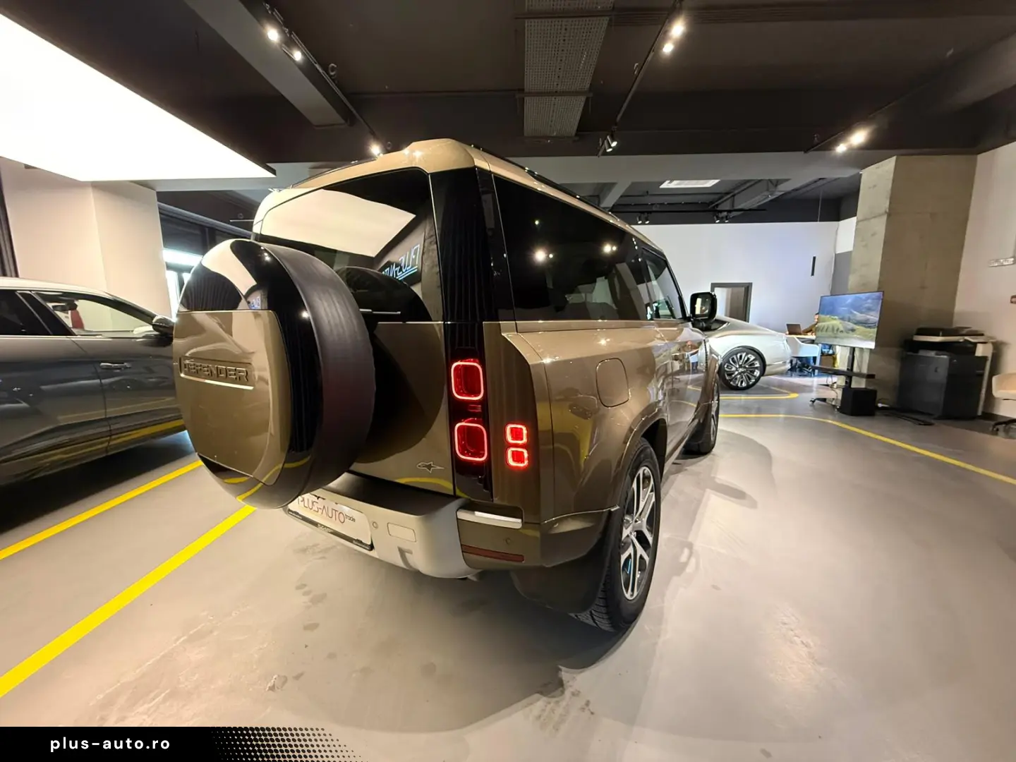 Land Rover Defender 90 2024 3.0 benzina 400CP GARANTIE