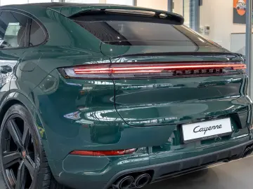 Porsche Cayenne E-Hybrid Coupe Black Edition