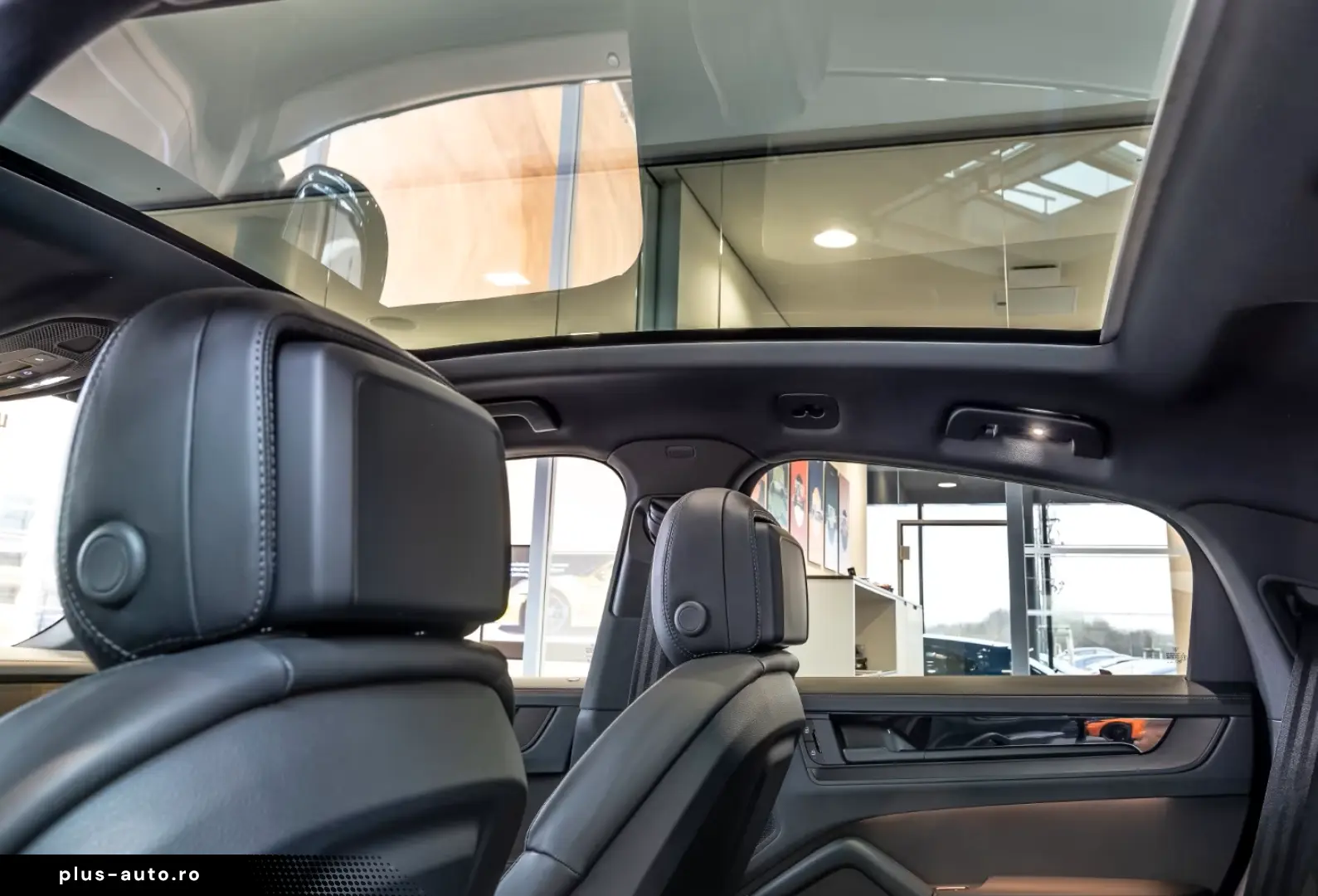 Porsche Cayenne E-Hybrid Coupe Black Edition