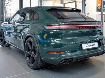 Porsche Cayenne E-Hybrid Coupe Black Edition