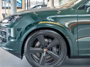 Porsche Cayenne E-Hybrid Coupe Black Edition