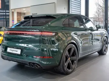 Porsche Cayenne E-Hybrid Coupe Black Edition