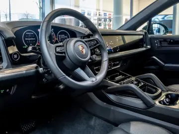 Porsche Cayenne E-Hybrid Coupe Black Edition