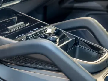 Porsche Cayenne E-Hybrid Coupe Black Edition