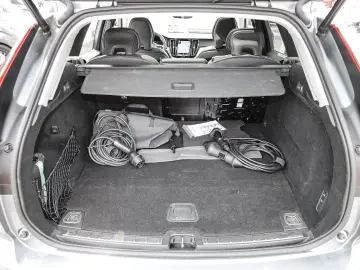 VOLVO XC60 Inscription Recharge Plug-In Hybrid AWD T8