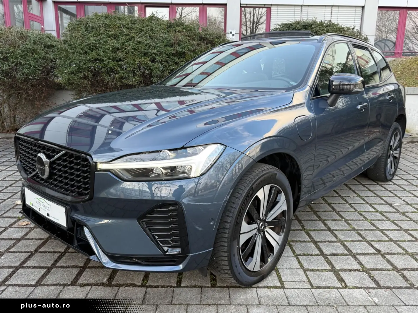 VOLVO XC60 T8 R Design AWD Pano 360  Standheizung