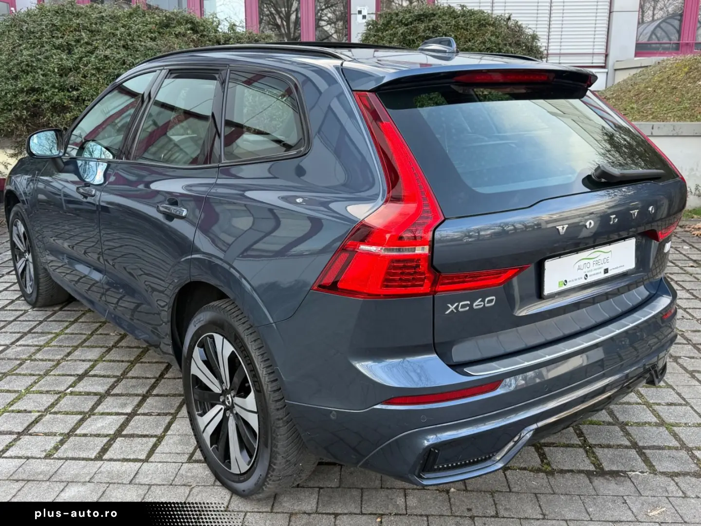 VOLVO XC60 T8 R Design AWD Pano 360  Standheizung