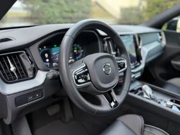 VOLVO XC60 T8 R Design AWD Pano 360  Standheizung