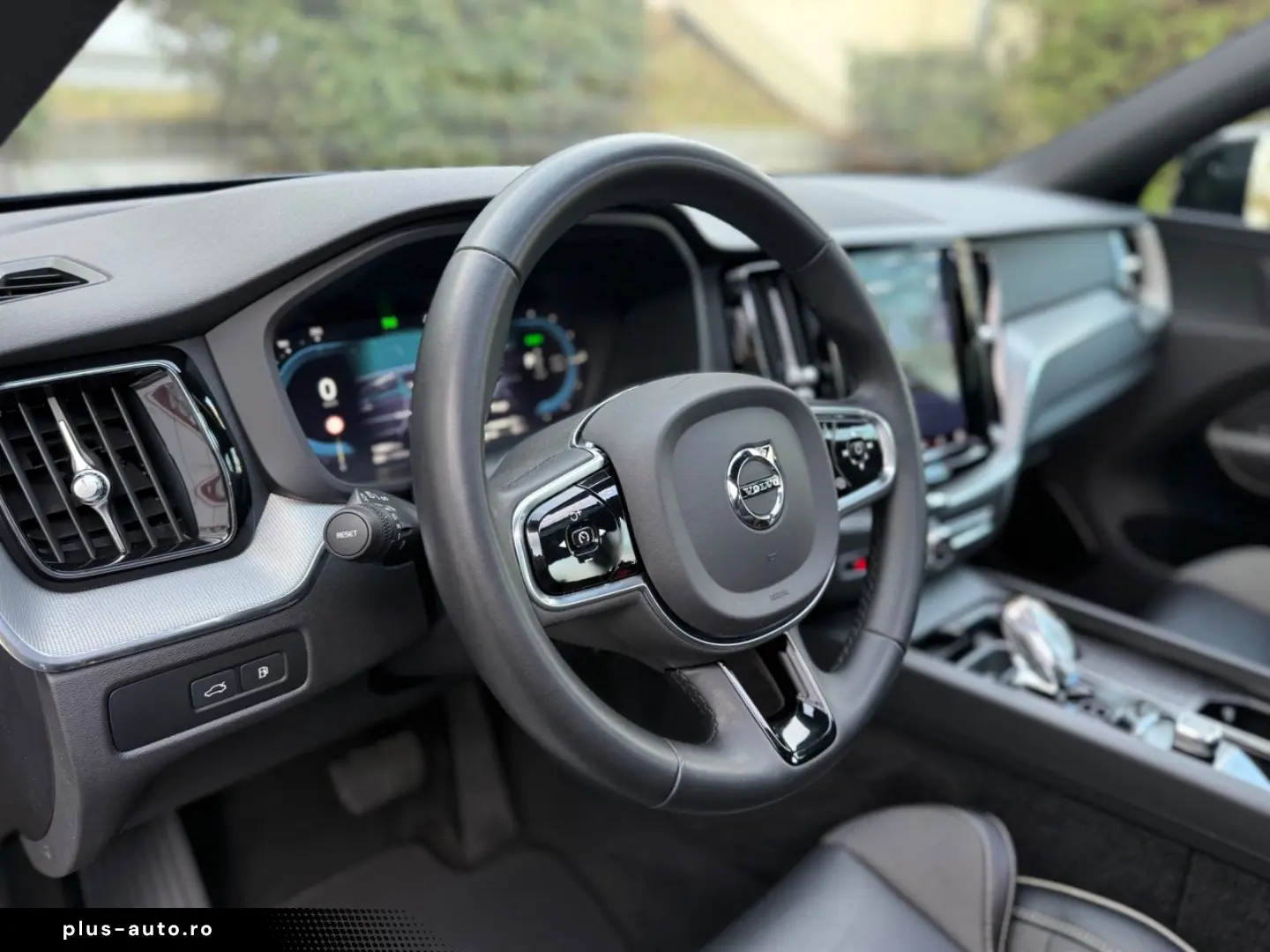 VOLVO XC60 T8 R Design AWD Pano 360  Standheizung