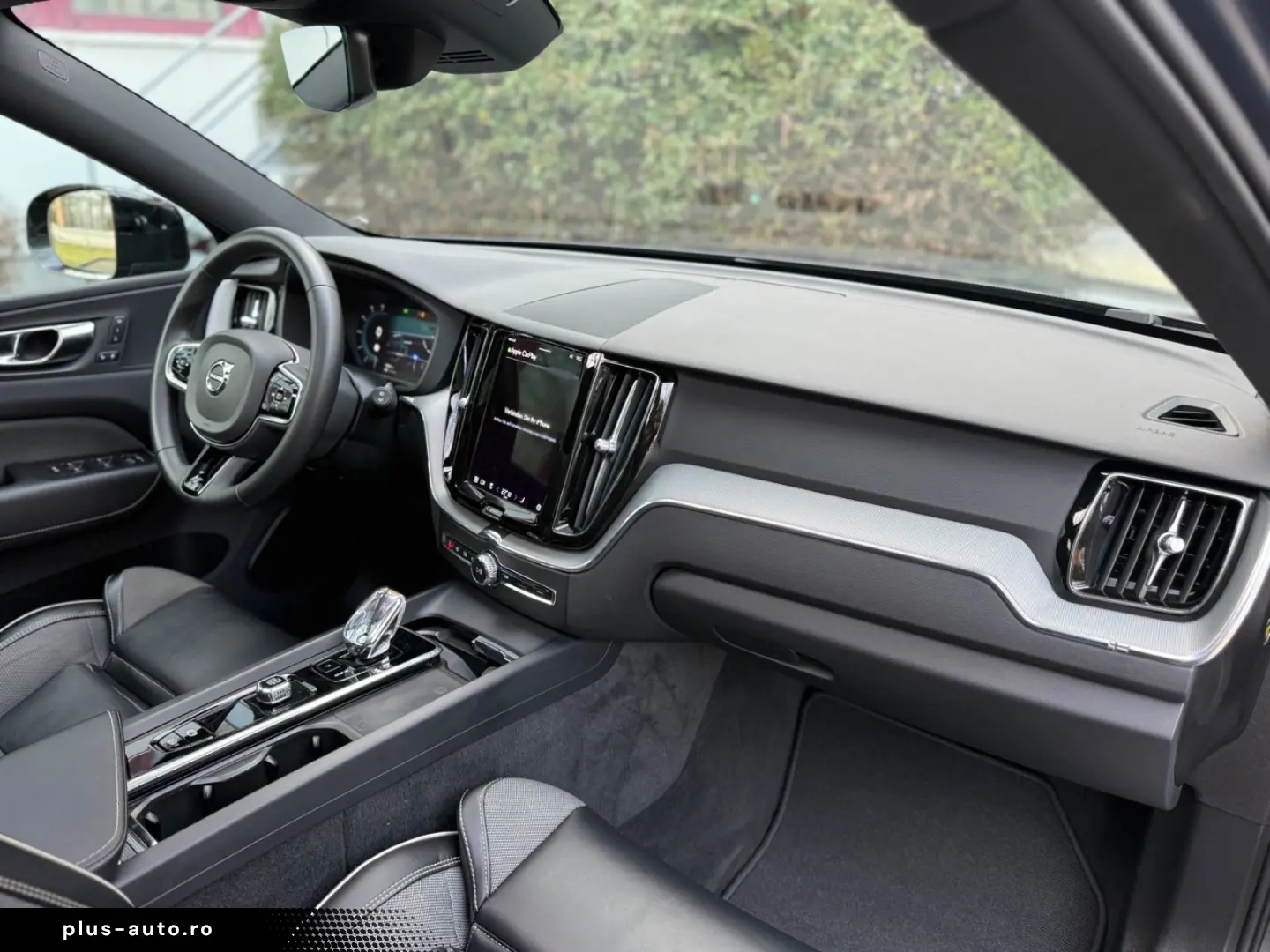 VOLVO XC60 T8 R Design AWD Pano 360  Standheizung