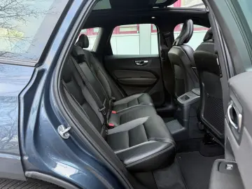 VOLVO XC60 T8 R Design AWD Pano 360  Standheizung