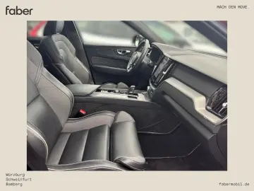 VOLVO XC60 T8 AWD R-Design Plug-In Benzin