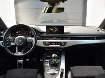 Audi A4 B9 2.0TDI 3xS-LINE