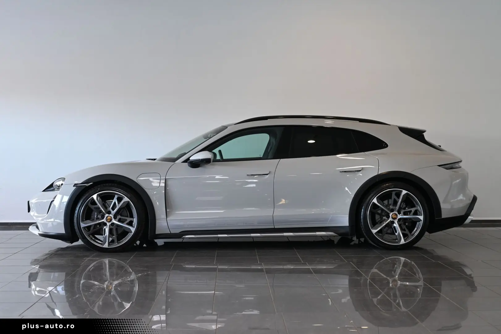 PORSCHE Taycan 4 Cross Turismo Pano ACC PASM PDLS  21