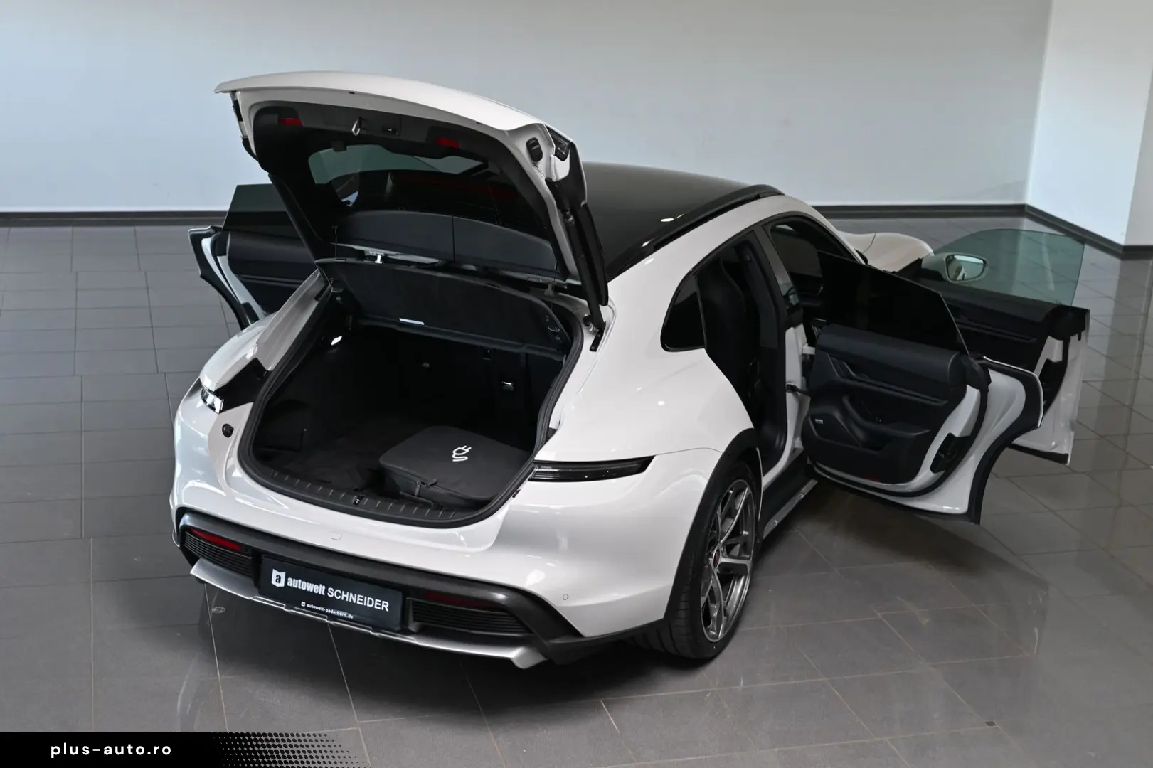 PORSCHE Taycan 4 Cross Turismo Pano ACC PASM PDLS  21