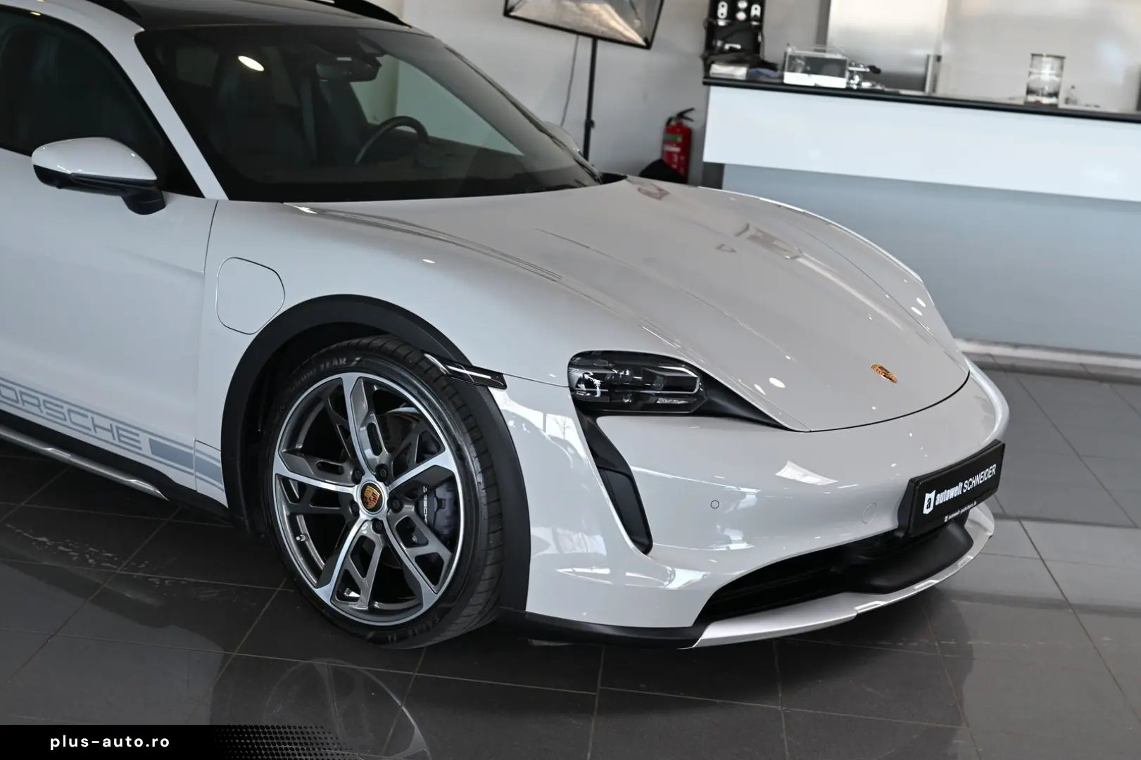 PORSCHE Taycan 4 Cross Turismo Pano ACC PASM PDLS  21