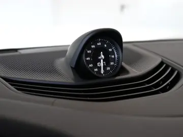 PORSCHE Taycan 4 Cross Turismo Pano ACC PASM PDLS  21