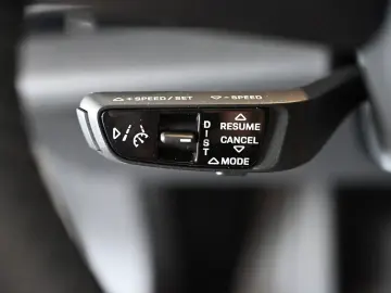 PORSCHE Taycan 4 Cross Turismo Pano ACC PASM PDLS  21