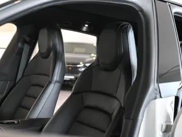 PORSCHE Taycan 4 Cross Turismo Pano ACC PASM PDLS  21