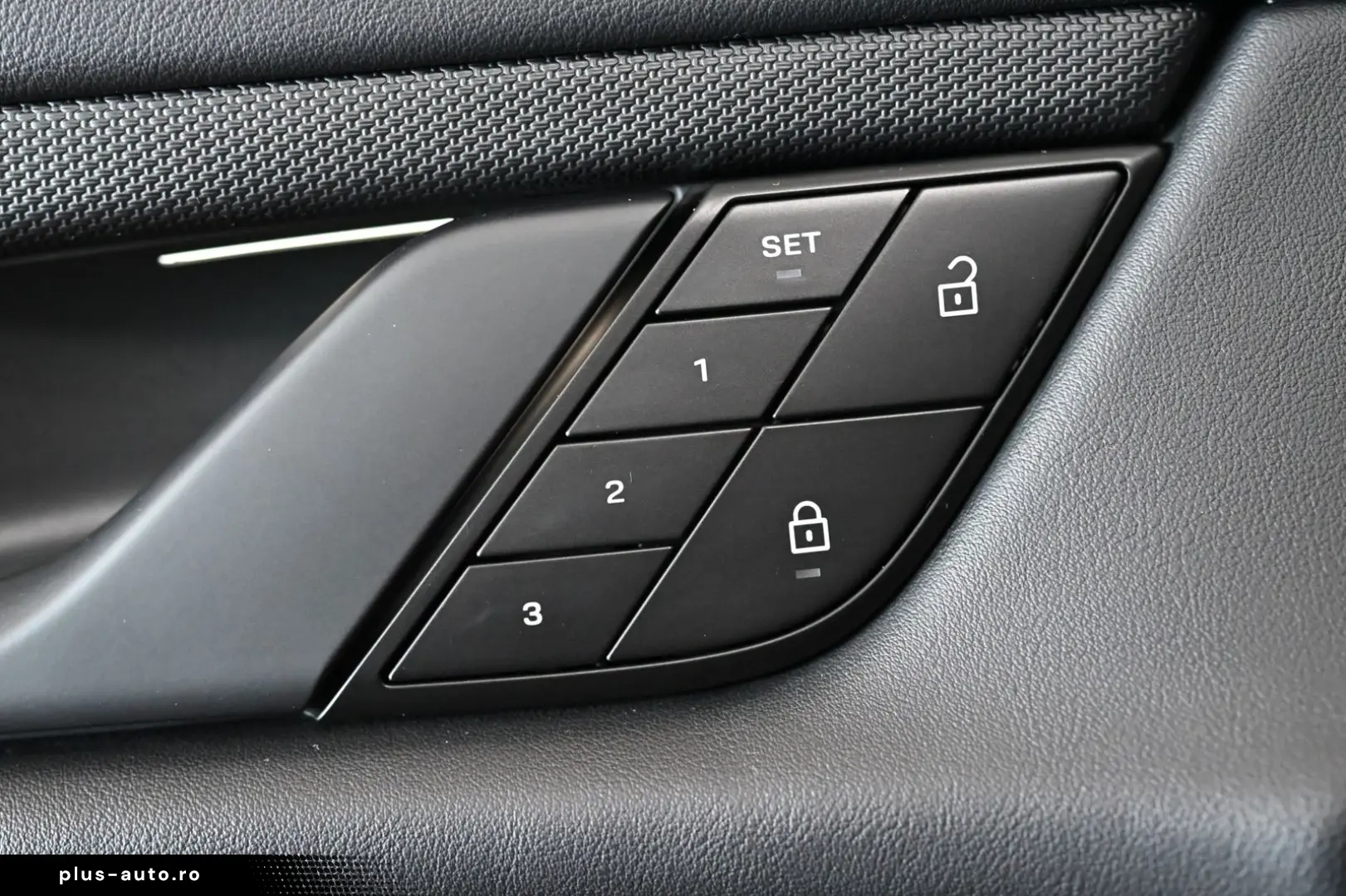 PORSCHE Taycan 4 Cross Turismo Pano ACC PASM PDLS  21